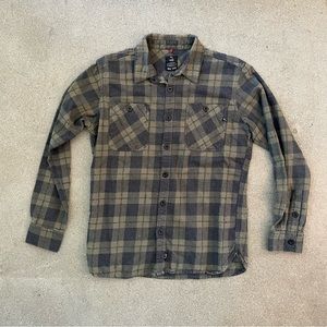 More Lost Than Ever Green Flannel Shirt | Men’s Size Small